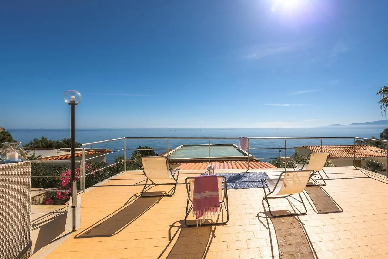 Dimore Di Mare - Beachfront Apartments Santa Flavia Holiday home