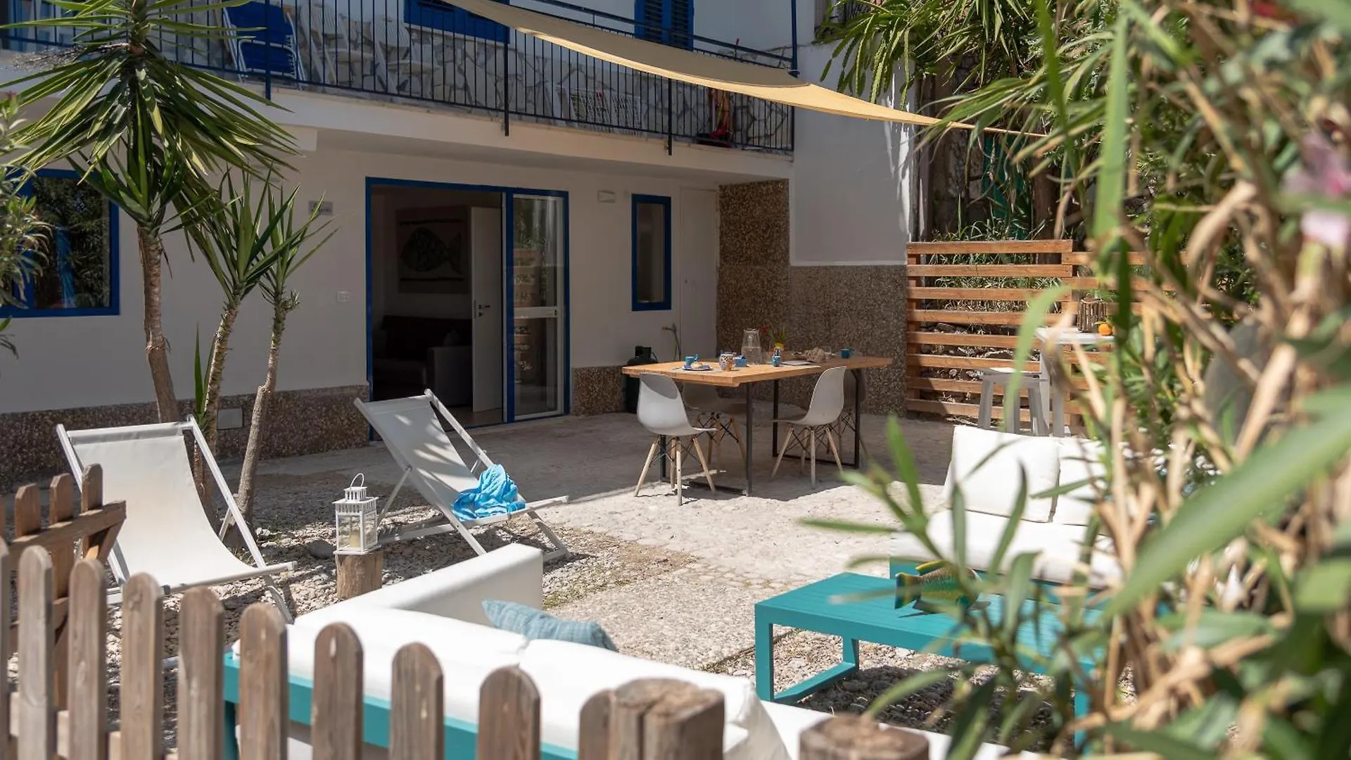 Ferienhaus Dimore Di Mare - Beachfront Apartments Santa Flavia Italien