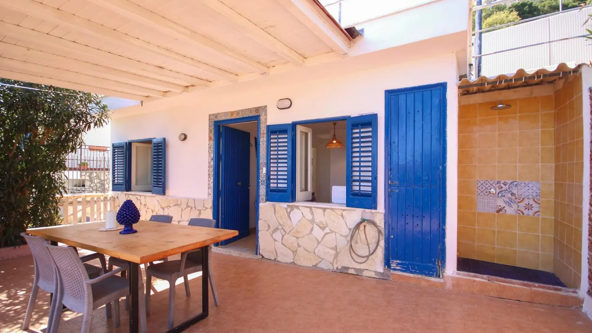 Ferienhaus Dimore Di Mare - Beachfront Apartments Santa Flavia