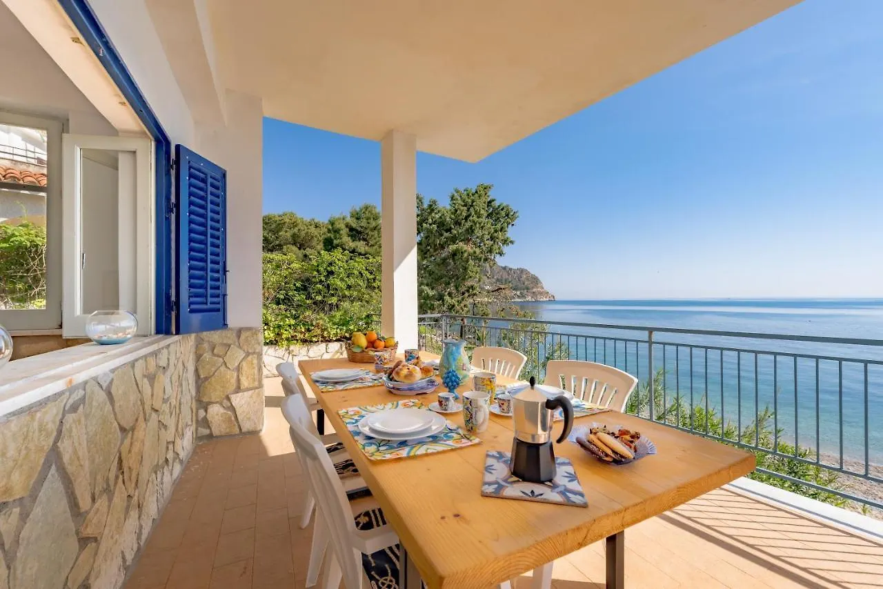 Dimore Di Mare - Beachfront Apartments Santa Flavia Ferienhaus
