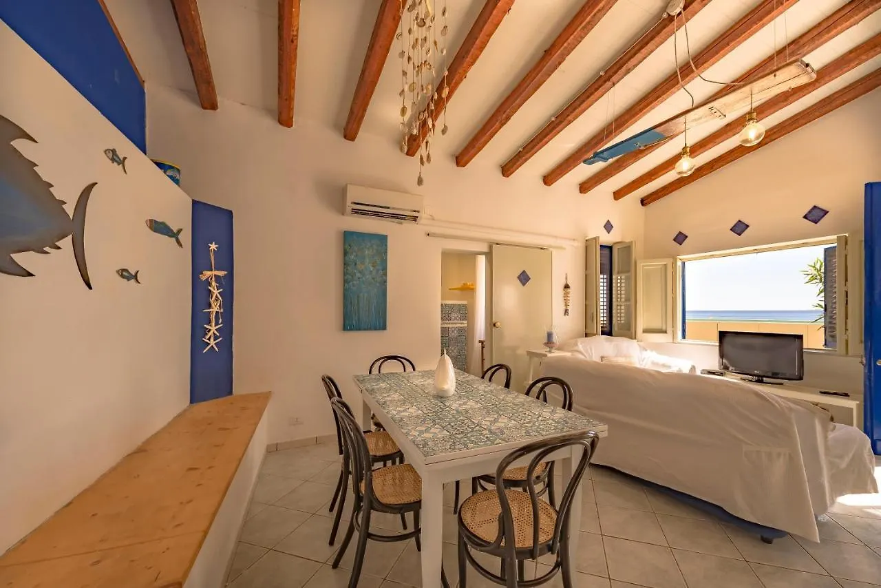 Ferienhaus Dimore Di Mare - Beachfront Apartments Santa Flavia