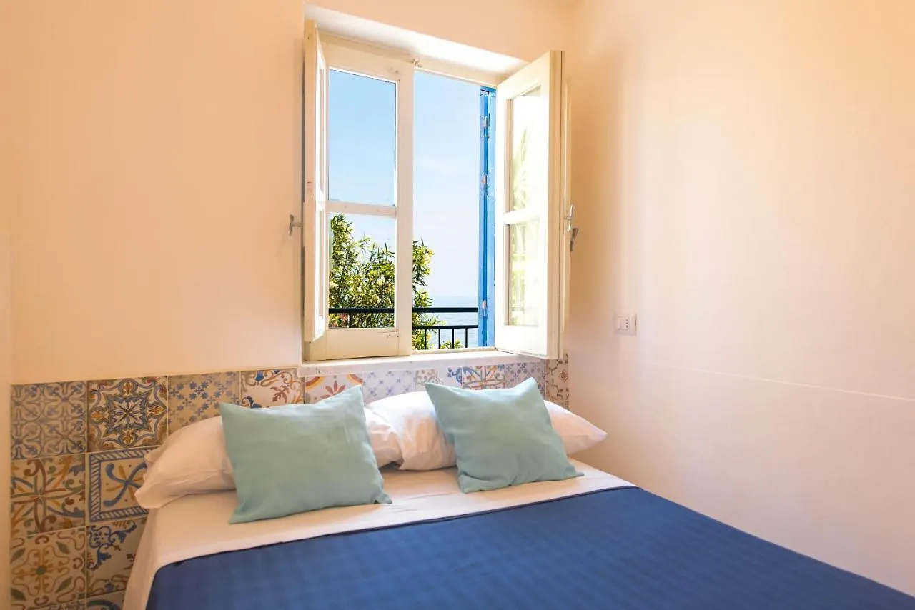 Dimore Di Mare - Beachfront Apartments Santa Flavia 0*,  Italy