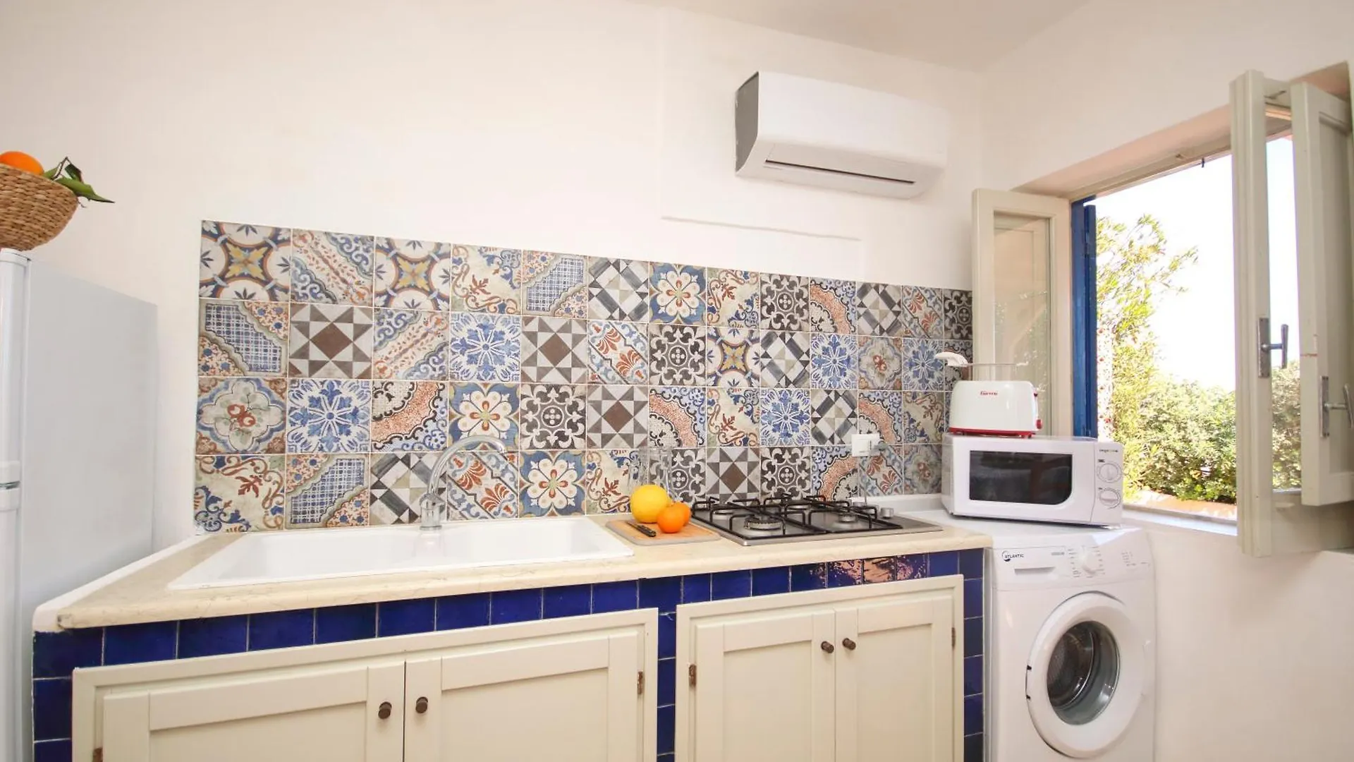 Dimore Di Mare - Beachfront Apartments Santa Flavia Italy