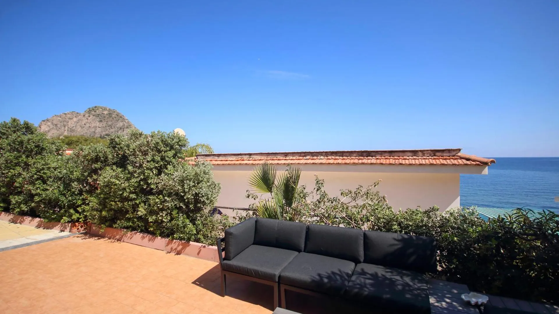 Dimore Di Mare - Beachfront Apartments Santa Flavia Holiday home