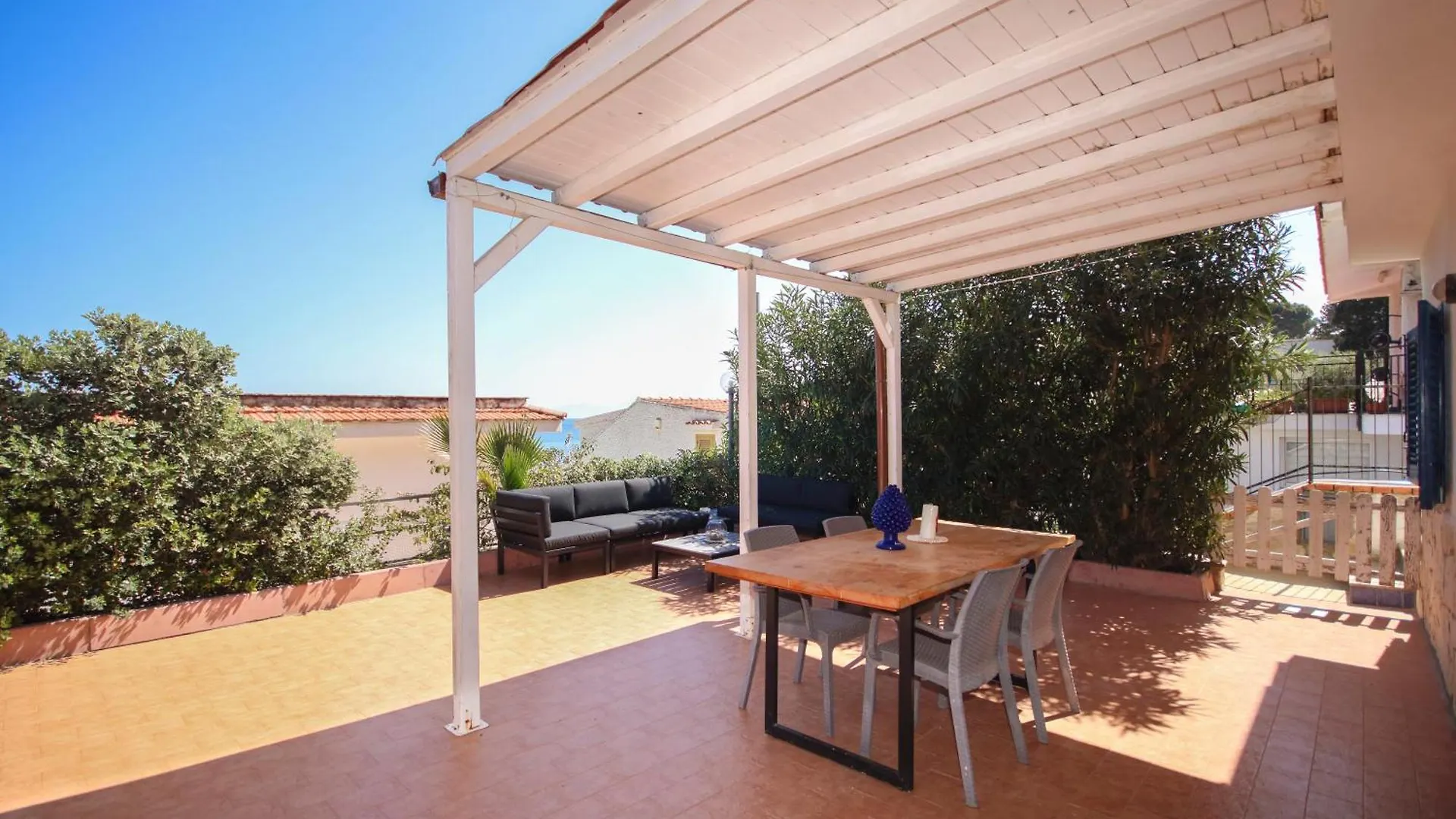 Dimore Di Mare - Beachfront Apartments Santa Flavia 0*,  Italy