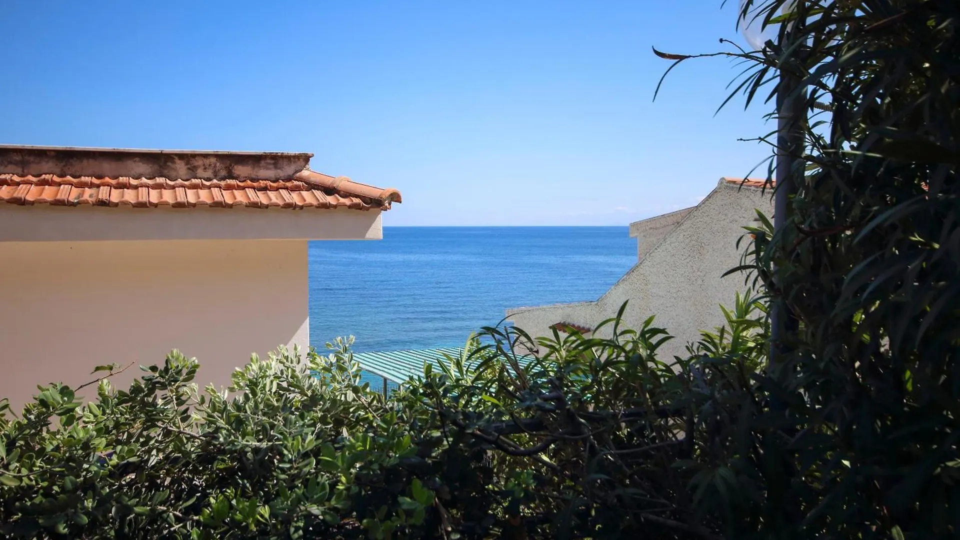 Ferienhaus Dimore Di Mare - Beachfront Apartments Santa Flavia Italien